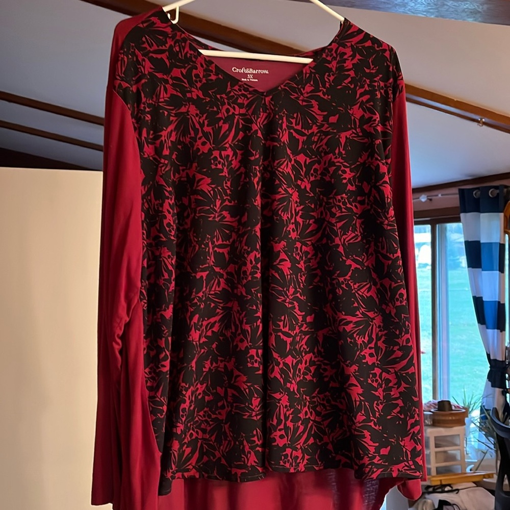 Croft and barrow woman’s 3X top.